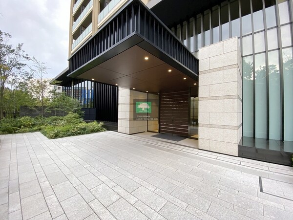 エントランス(お問合せは(株)タウンハウジング東京へ)