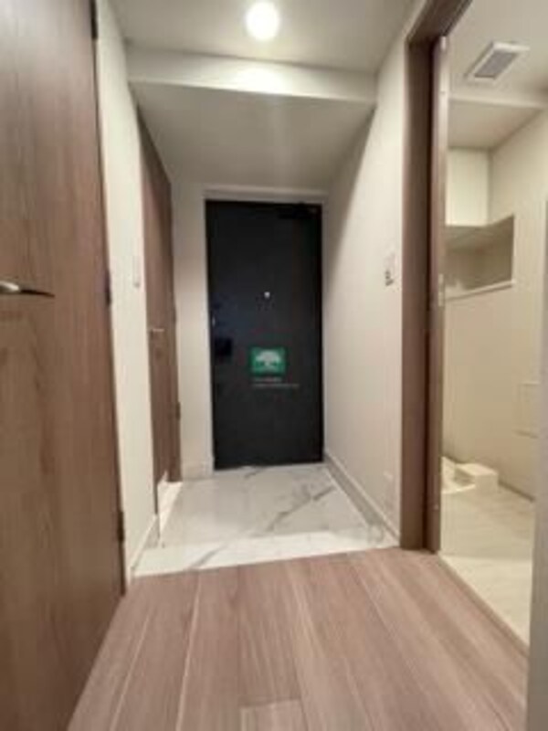 玄関(お問合せは(株)タウンハウジング東京へ)