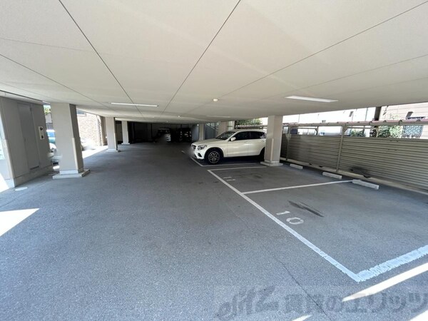 駐車場(駐車場)