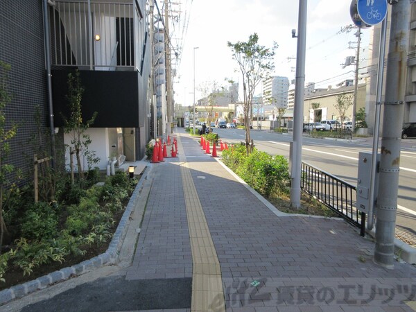 その他(前面道路)