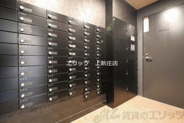 物件内観写真6　(エントランス)