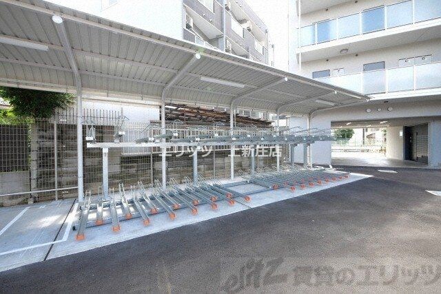 物件内観写真8　(駐車場)