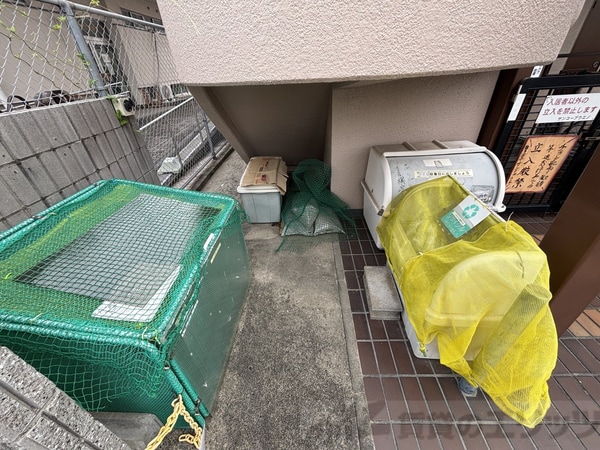 共有部分(ゴミ置き場)