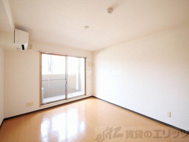 物件内観写真2　(リビング/居室)