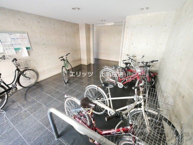 物件内観写真7　(駐車場)