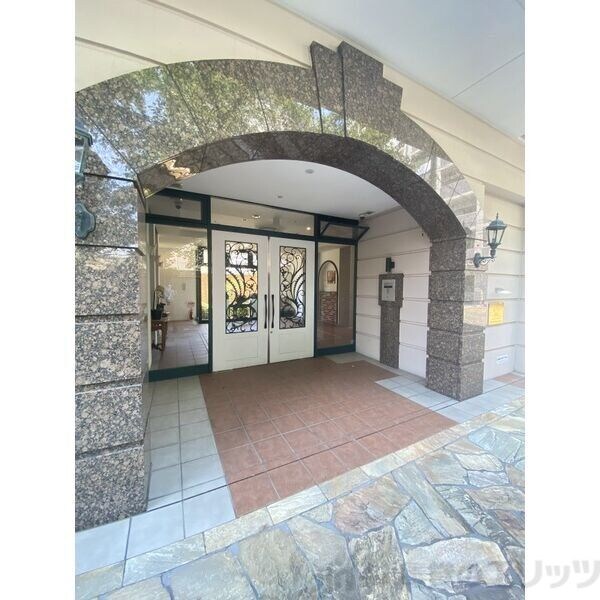 エントランス(エントランス)