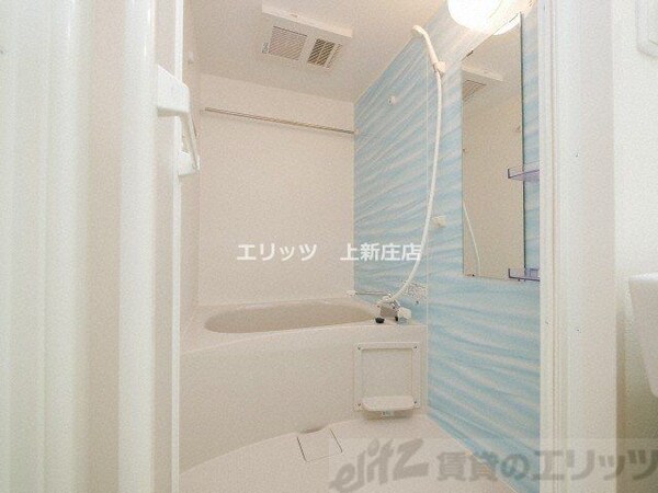 バス／シャワールーム等(下駄箱)