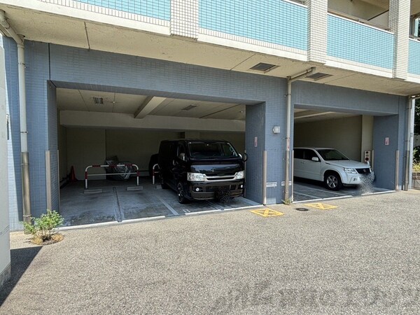 駐車場(駐車場)