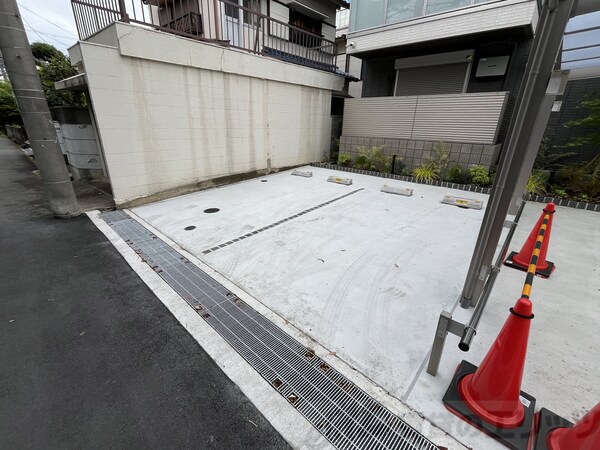 駐車場(庭)