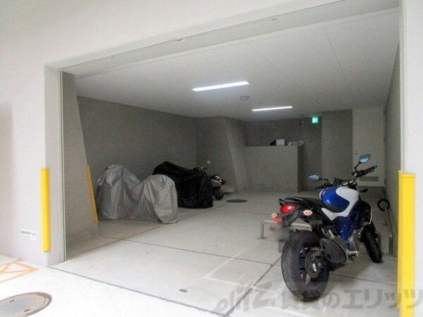 駐車場(バイク置場)