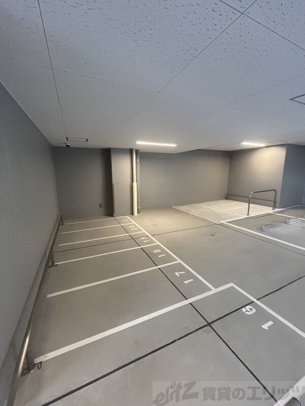 駐車場(バイク置き場)