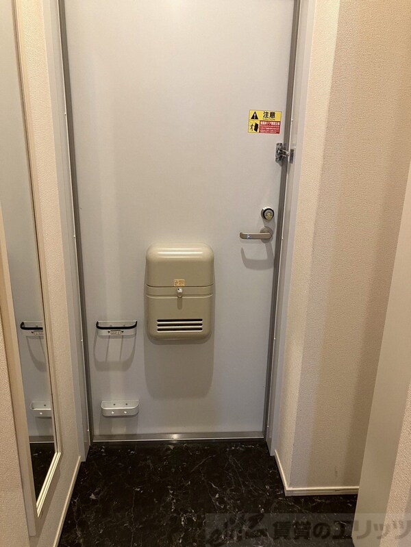 玄関(洗面)
