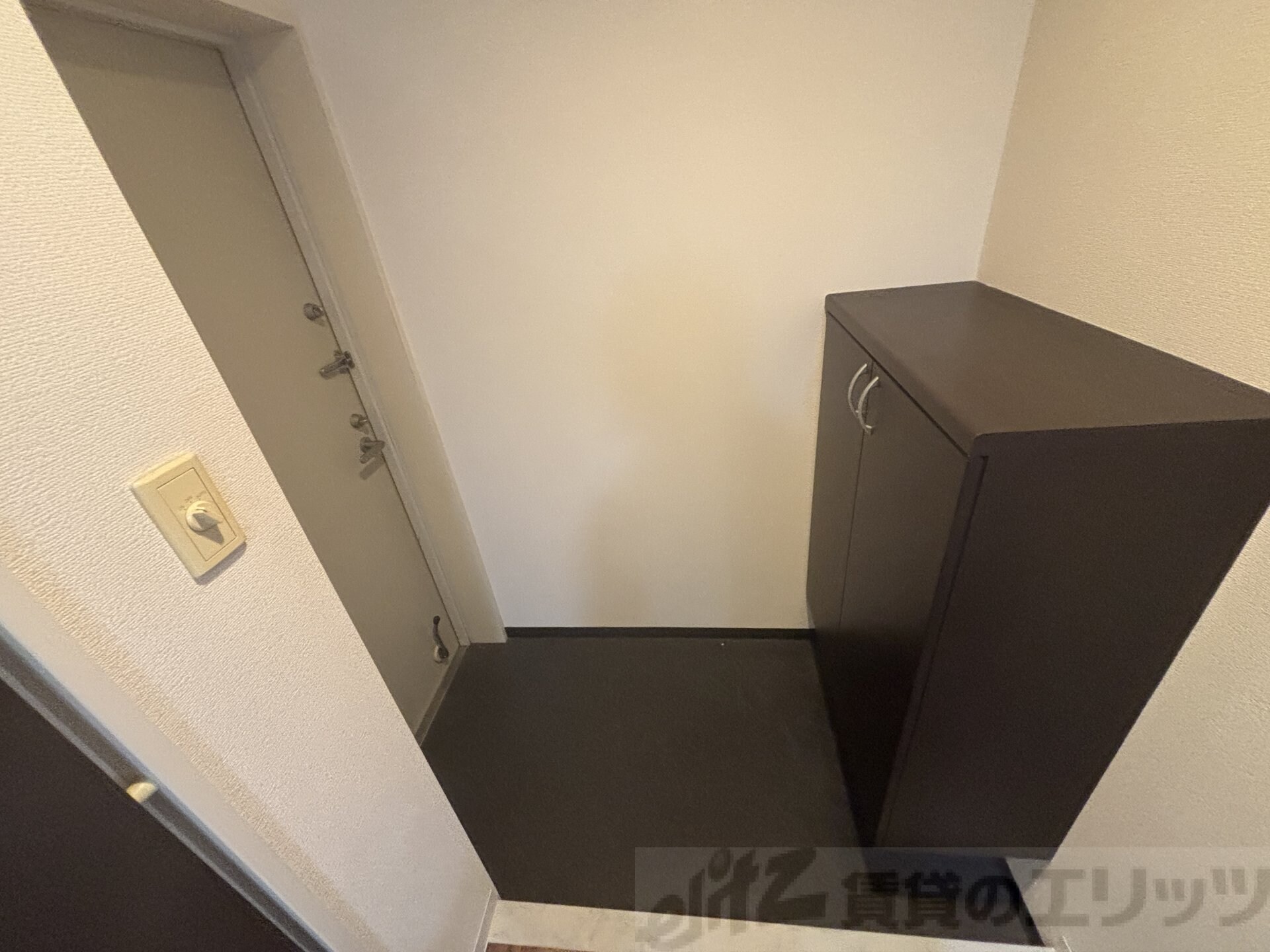 物件内観写真22　(玄関)