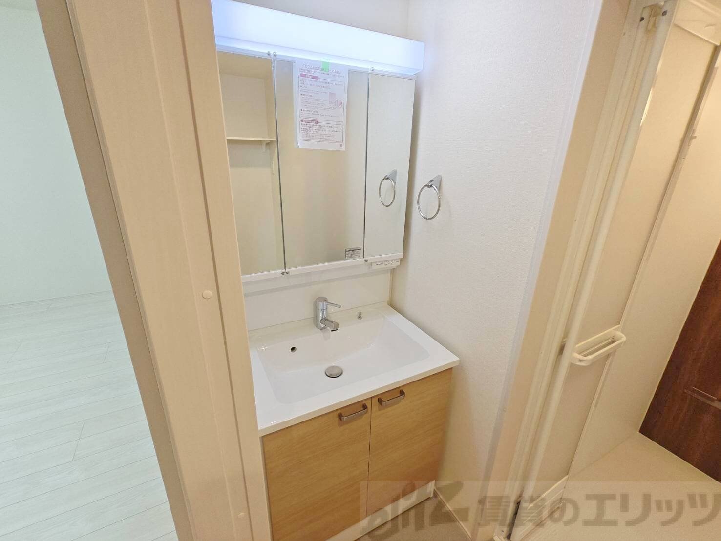 物件内観写真11　(洗面)