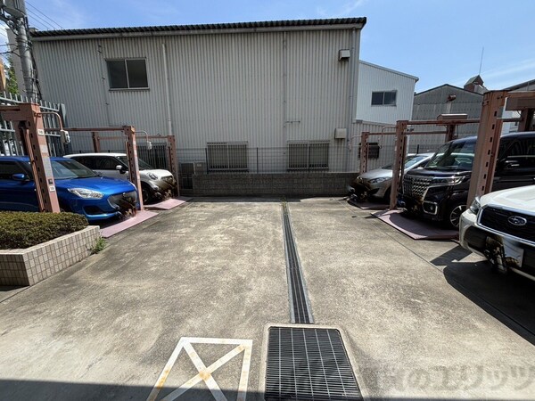 駐車場(駐車場)