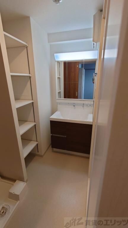 物件内観写真7　(収納)