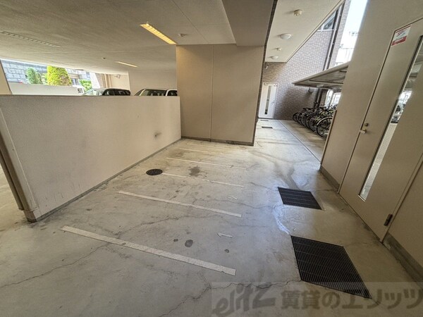 駐車場(バイク駐車場)