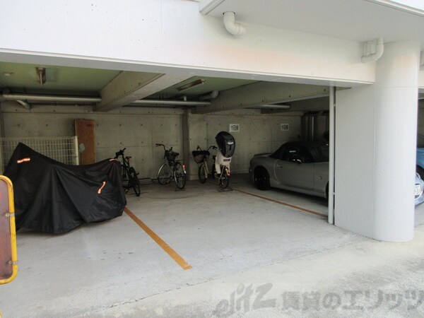 駐車場(駐車場)