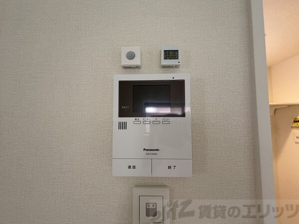 設備(モニター付きインターホン)
