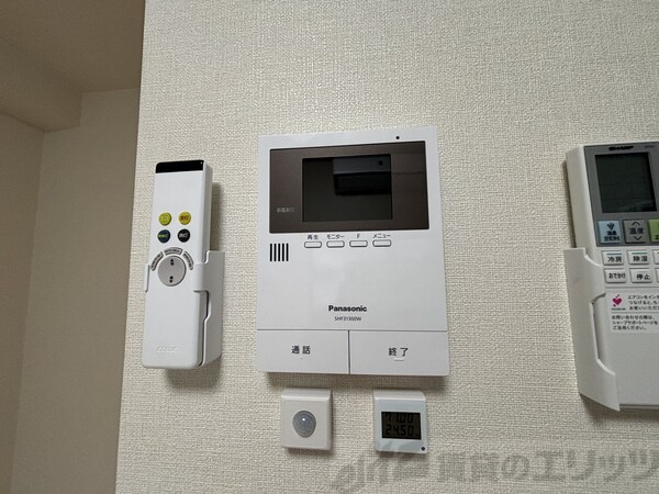 設備(モニター付きインターホン)