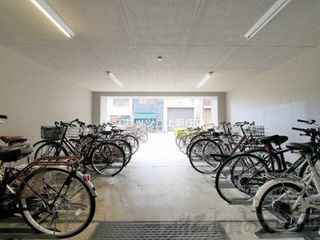 物件内観写真11　(駐車場)