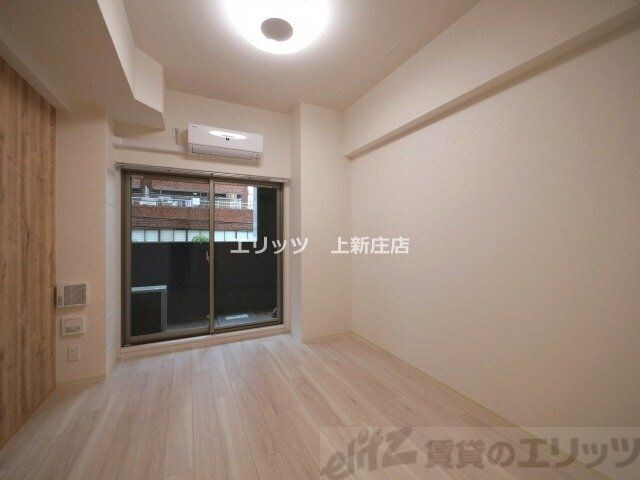 物件内観写真2　(リビング/居室)