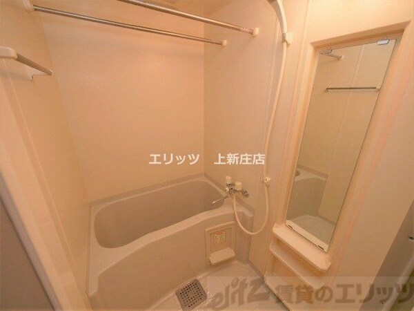 バス／シャワールーム等(下駄箱)