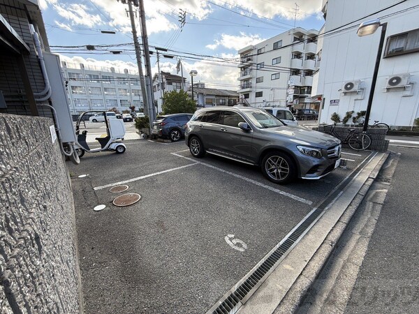 駐車場(駐車場)