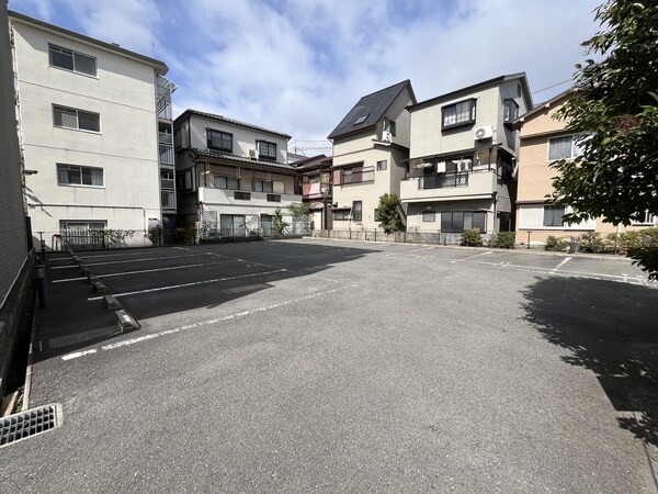 駐車場(駐車場)