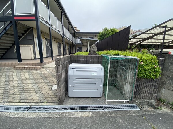 ロビー(庭)