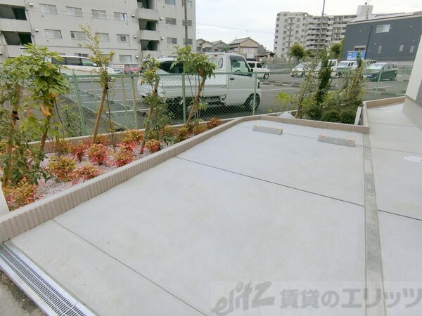 駐車場(庭)