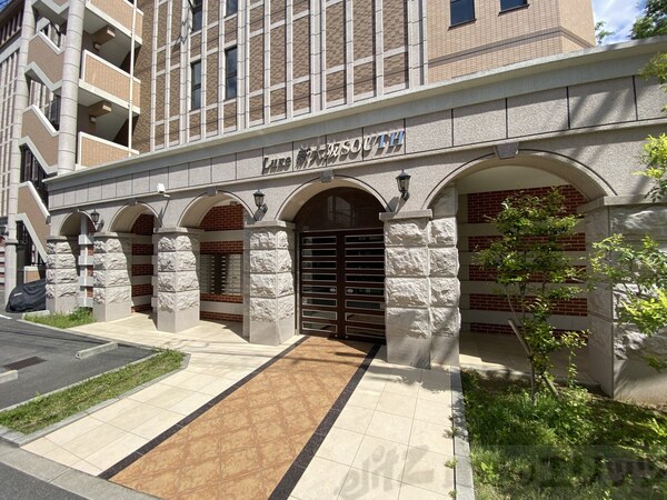 エントランス(エントランス)