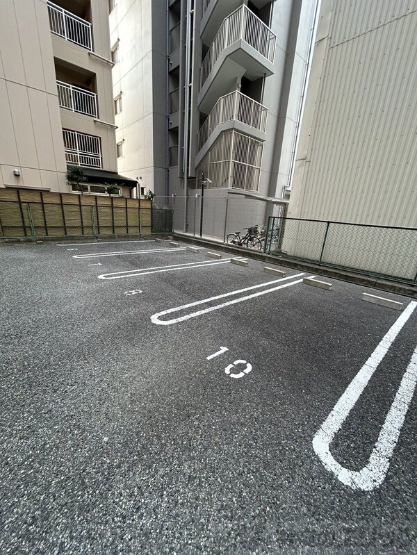 駐車場(駐車場)