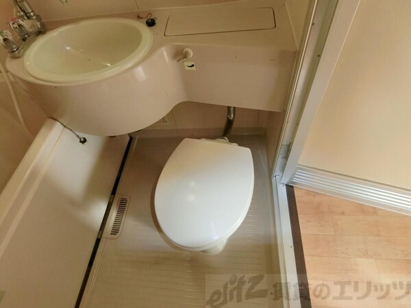 トイレ(トイレ)