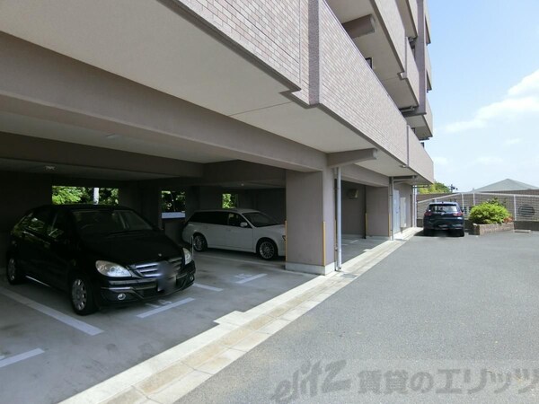 駐車場(駐車場)