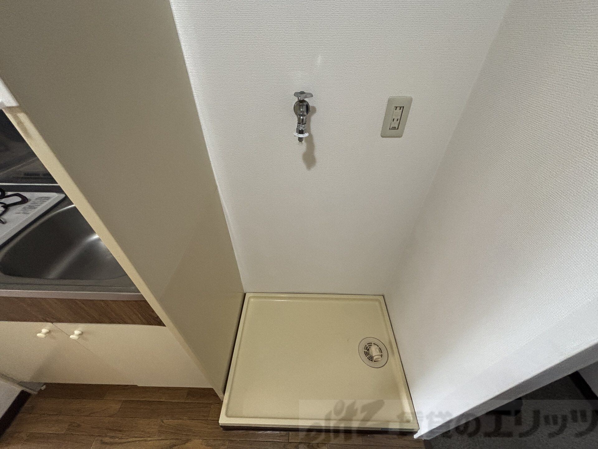 物件内観写真9　(洗濯機置き場)