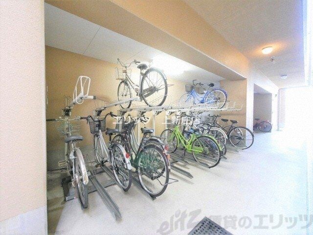 物件内観写真6　(駐車場)