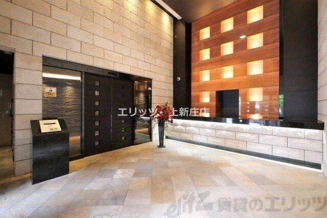 物件内観写真5　(エントランス)