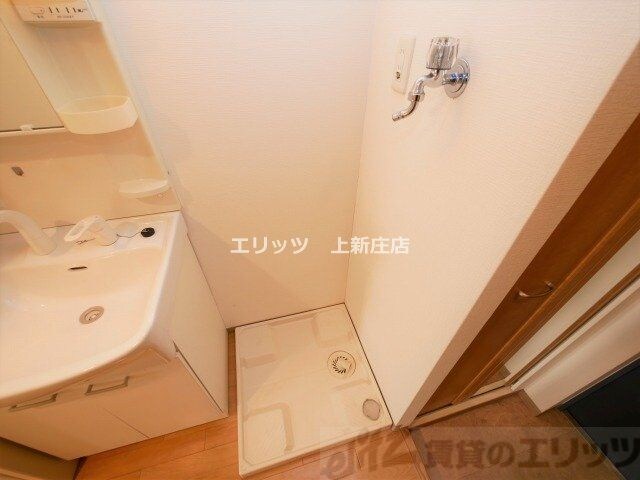 物件内観写真28　(洗濯機置き場)