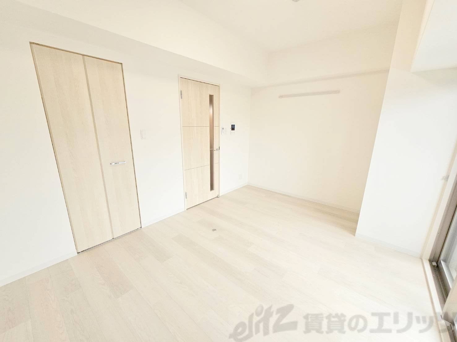 物件内観写真2　(収納)