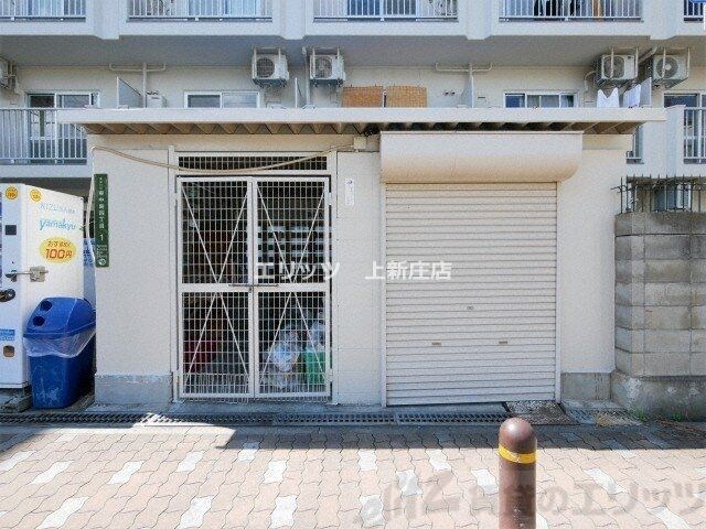 物件内観写真10　(エントランス)