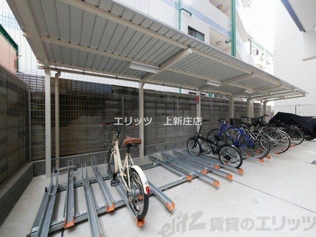 物件内観写真8　(駐車場)