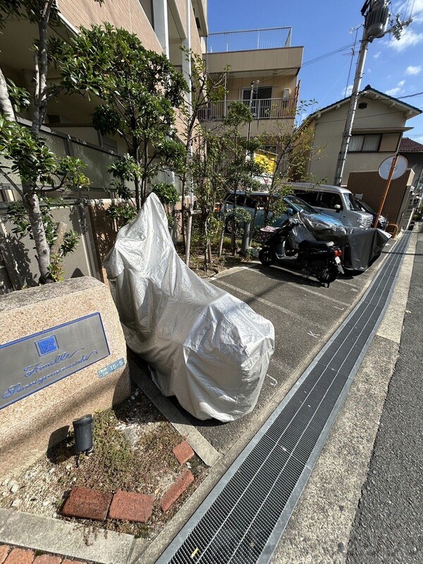 駐車場(駐車場)