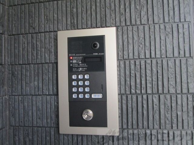 物件内観写真13　(エントランス)