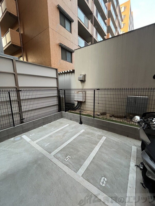 駐車場(駐車場)