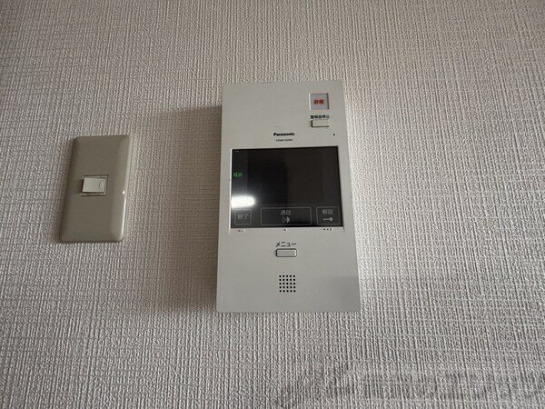 設備(モニター付きインターホン)