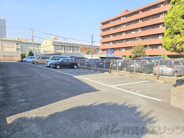 駐車場(駐車場)