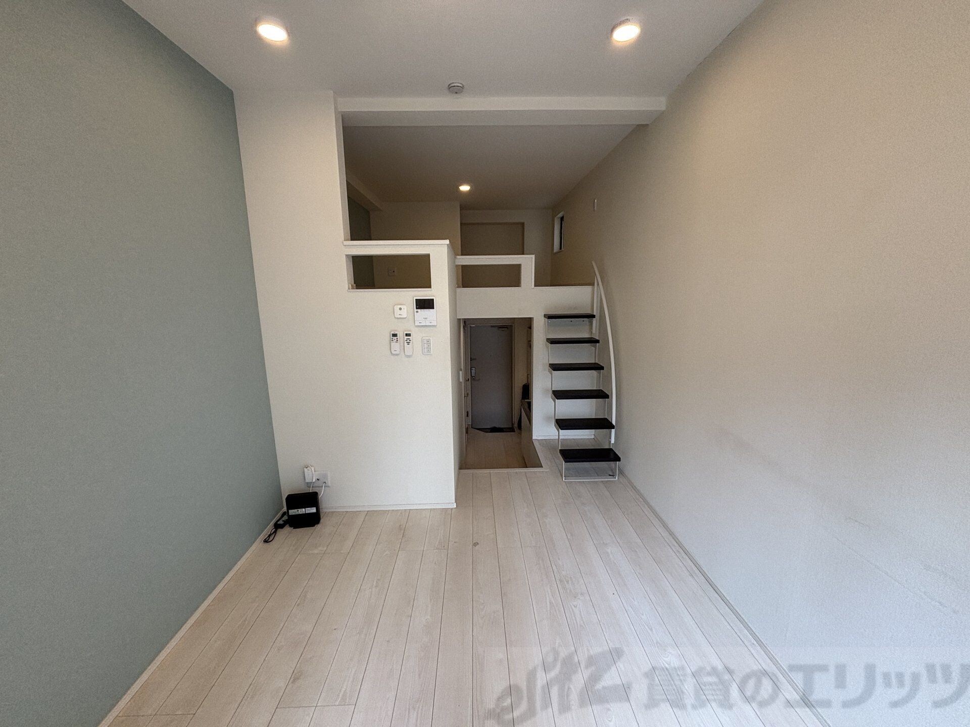 物件内観写真3　(リビング/居室)