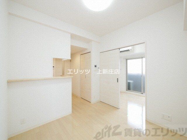 物件内観写真2　(リビング/居室)