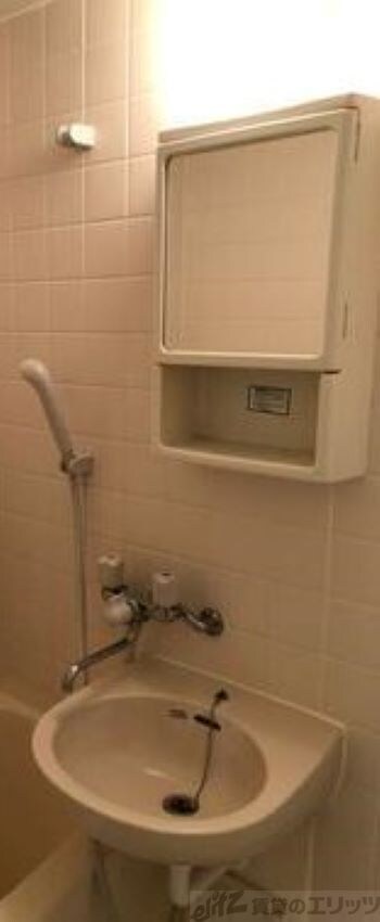 物件内観写真9　(洗面)